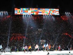 Açılış göz kamaştırdı!...